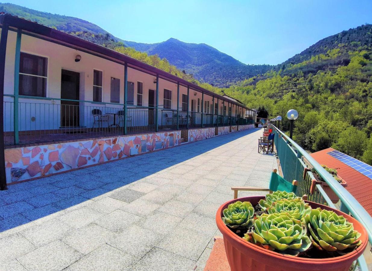 Agriturismo Monte Acuto - Natura, Mare & Relax In Piscina Toirano Exterior foto